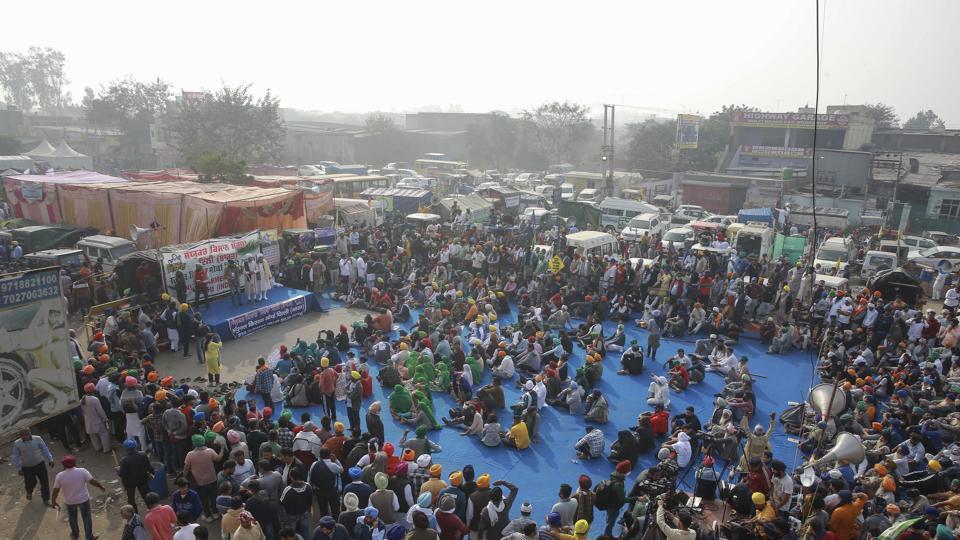 Bharat Bandh: Security beefed up at Delhi borders; police patrol marketplaces
