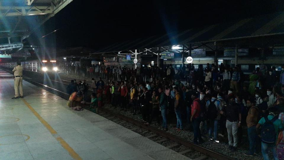 Western Railway cancels change of timings of local trains after commuters block tracks