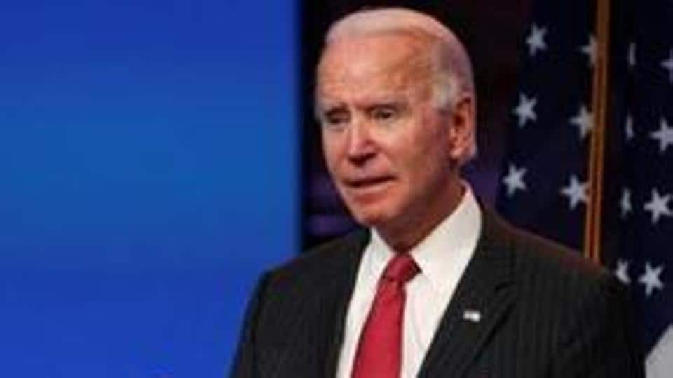 Joe Biden closes in on top health leaders as Covid-19 ravages US