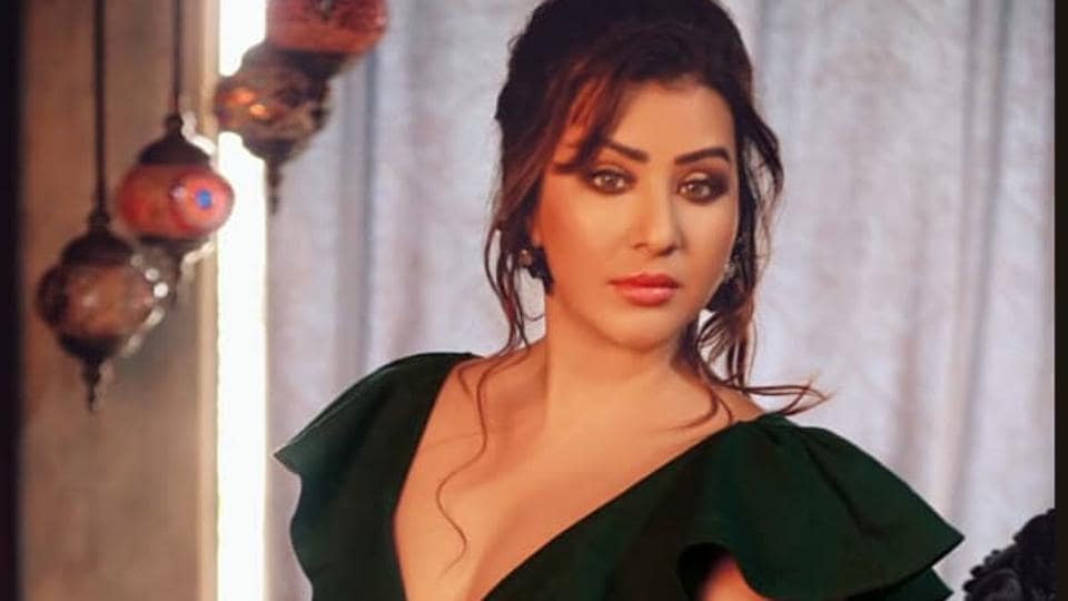 Shilpa Shinde says she is not following Bigg Boss 14, warns Twitter impersonators of legal action