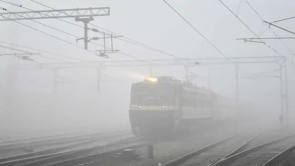 Fog disrupts train schedules, many cancelled till Jan 31. Full list here