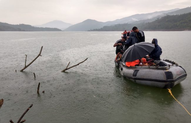 Indian Navy Diving Team recover bodies of all missing persons from Imphal River
