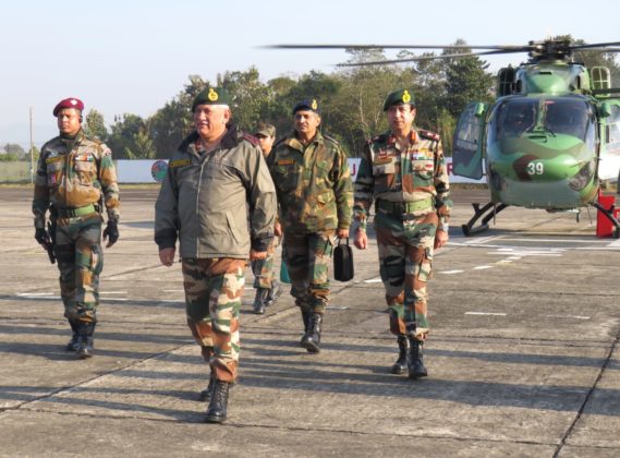 Army chief reviews operational preparedness of Spear Corps