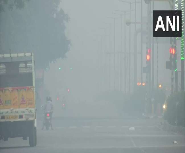 Delhi Air Pollution:  दिल्ली-NCR में गंभीर श्रेणी में पहुंचा प्रदूषण का स्तर, पटाखों का प्रतिबंध हो गया धुआं-धुआं