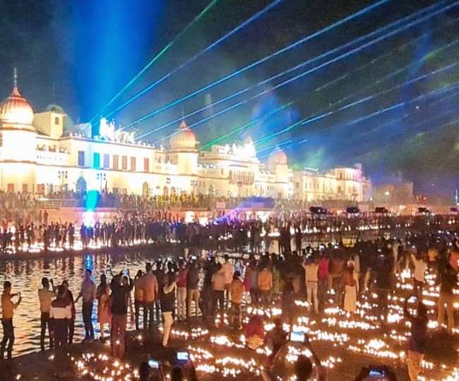 Deepotsav 2020 in Ayodhya LIVE: राम के स्वागत में रोशनी से नहाई अयोध्या, पांच लाख 84 हजार से अधिक दीप जलने का बना रिकॉर्ड