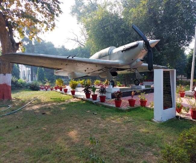 भारतीय वायुसेना ने यूपी पुलिस से मांगा हॉकर हरिकेन विमान, जानिए इस बमवर्षक का सुनहरा अतीत...