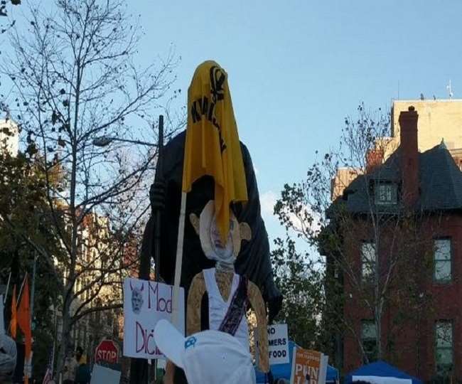 अमेरिका में किसानों के समर्थन में प्रदर्शन के दौरान महात्मा गांधी की प्रतिमा से तोड़फोड़, लहराये खालिस्तान के झंडे