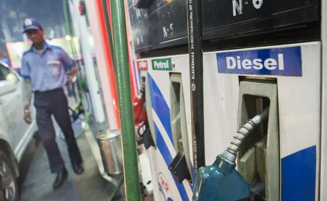 Petrol Price Crosses Rs. 90 Per Litre Mark In Mumbai, Diesel Above Rs. 80 Per Litre
