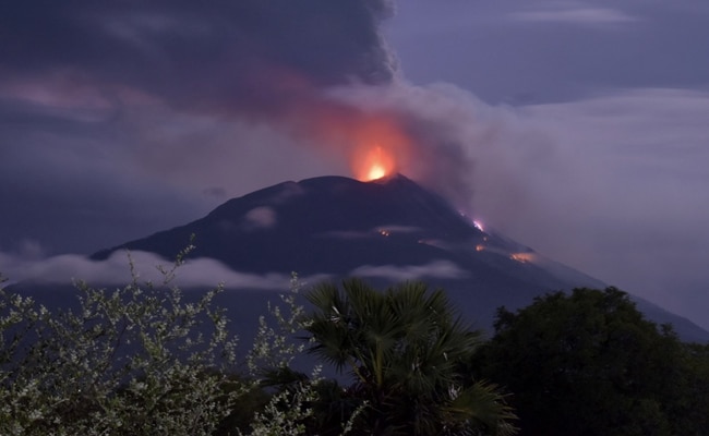 Volcano Erupts In Indonesia, Spews Smoke 4 Km High; Thousands Evacuated