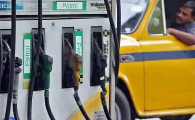 In 8th Consecutive Hike, Petrol Rates Breach Rs 82/Litre Mark, Diesel Above Rs 72