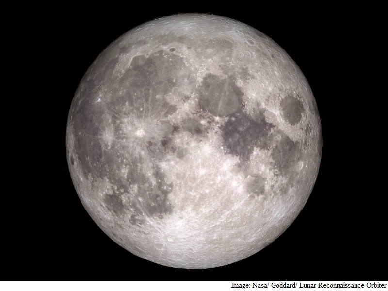 Blue Moon 2020: कल दिखेगा नीला चांद, इसके बाद 19 साल बाद