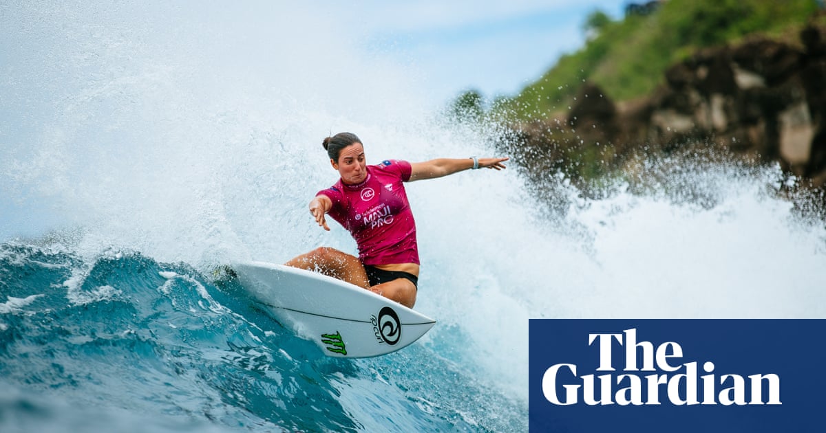 Shark attack halts World Surf League season opener in Hawaii