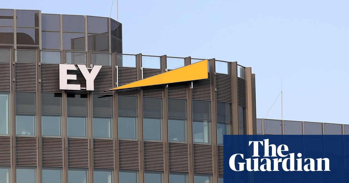 Call for three-year ban on EY bidding on public contracts