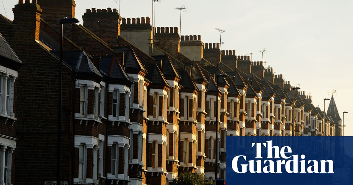 UK house prices see strongest five-monthly gain since 2004