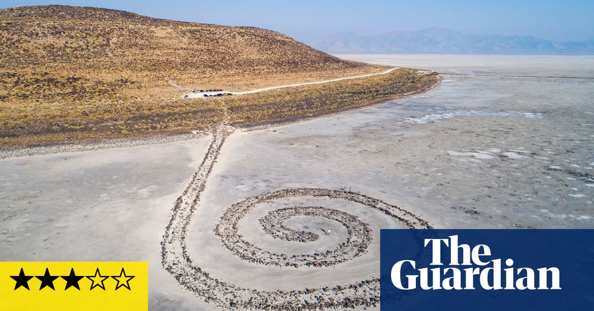 Robert Smithson review - art with a dose of extreme sports