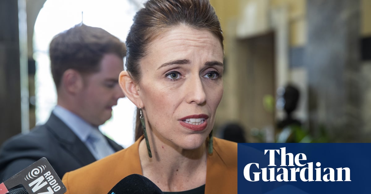 Jacinda Ardern expresses concern to China over Australian soldier image - video