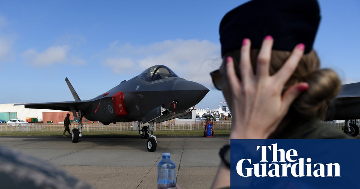 Joint strike fighter one of 15 Australian defence projects to be delayed due to Covid