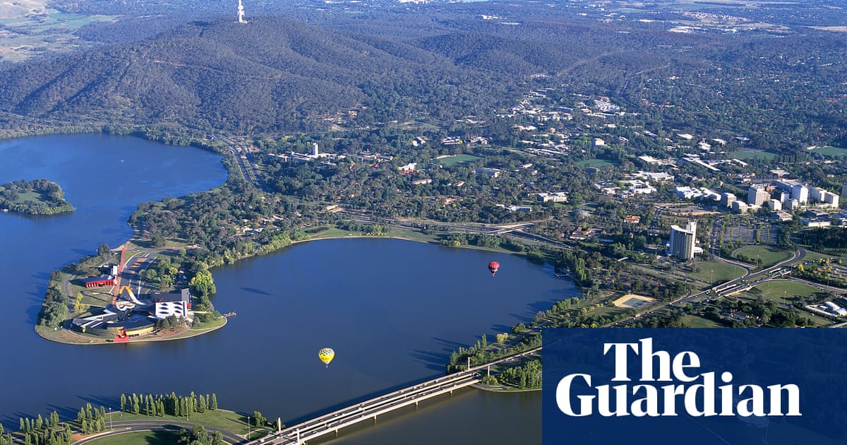 Canberra to Sydney seaplane service under consideration with Lake Burley Griffin test landing