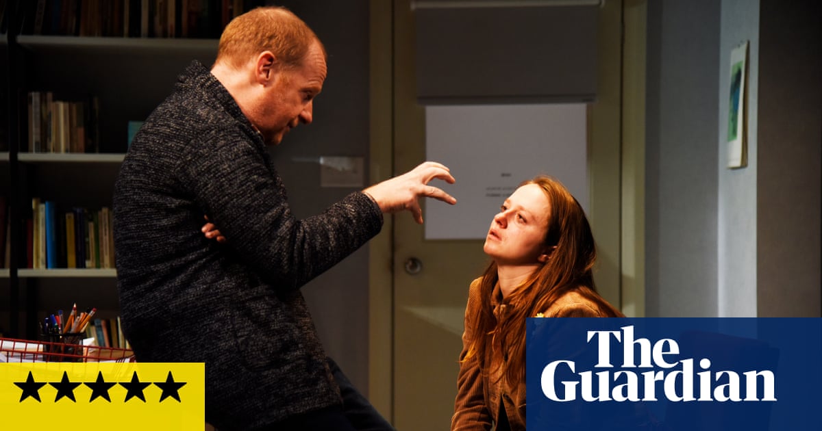 Oleanna review - brutal and brilliant revival of pre-#MeToo masterpiece