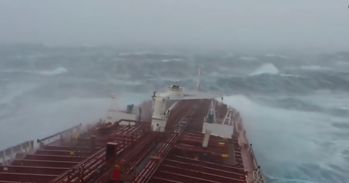 Cyclone Fani: Old video of a ship caught in a storm shared as impact of cyclone - Alt News