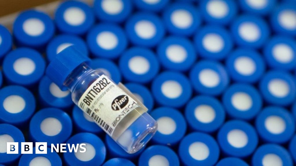 Covid vaccine: US experts recommend Pfizer vaccine approval
