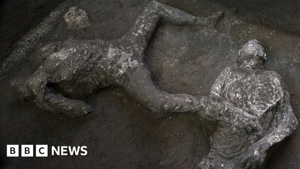 Pompeii: Dig uncovers remains of rich man and slave killed by Vesuvius