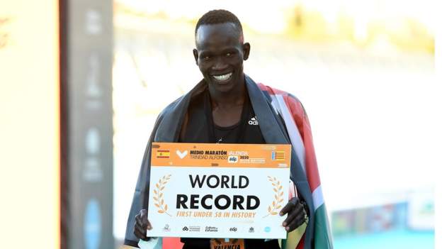 Kandie smashes half marathon record
