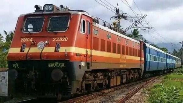 दिल्ली, मुंबई से बिहार, यूपी जाने वाली 12 ट्रेनों के समय में बदलाव