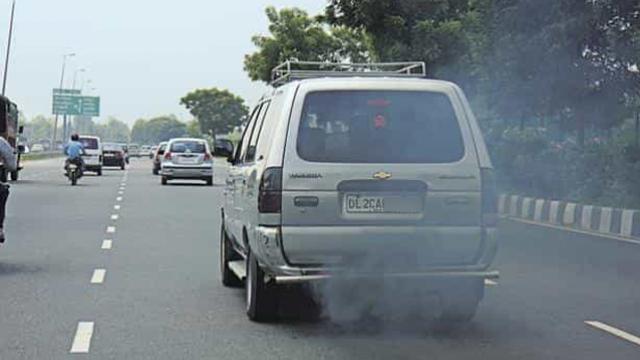 प्रदूषण पर चोट: सड़क पर धुआं उड़ाते दिखे वाहन, तो रजिस्ट्रेशन होगा रद्द