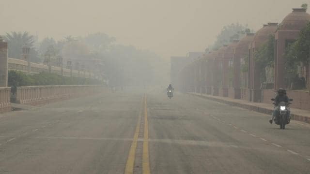 दिल्ली में हवा की हालत हुई खराब, आने वाले दिनों बद्तर हो सकता है AQI