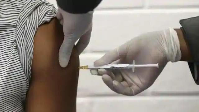 देशभर में लोगों तक कैसे पहुंचेगी कोरोना वैक्सीन, मोदी सरकार दिसंबर में तैयार कर लेगी इसका ब्लूप्रिंट