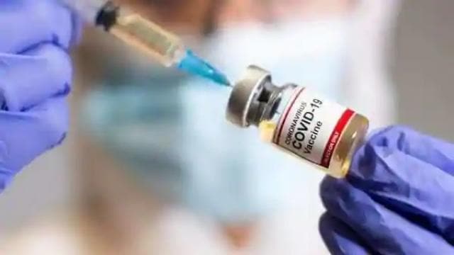 कोविड-19 टीकाकरण के इंतजाम में लगे स्वास्थ्य अधिकारी, जानें कहां रखी जा सकती है वैक्सीन