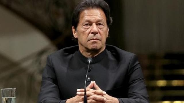 पाई-पाई को मोहताज है पाकिस्तान, कर्ज पर के सहारे देश चला रहे इमरान खान, 2019-20 में 10.5 अरब डॉलर का लोन