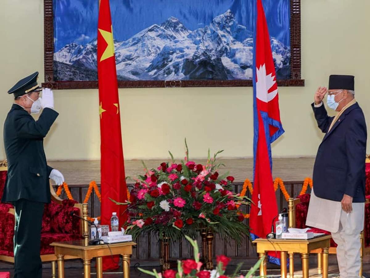 नेपाल को सैन्य मदद देगा चीन, वन चाइना नीति के लिए ड्रैगन ने थपथपाई ओली की पीठ