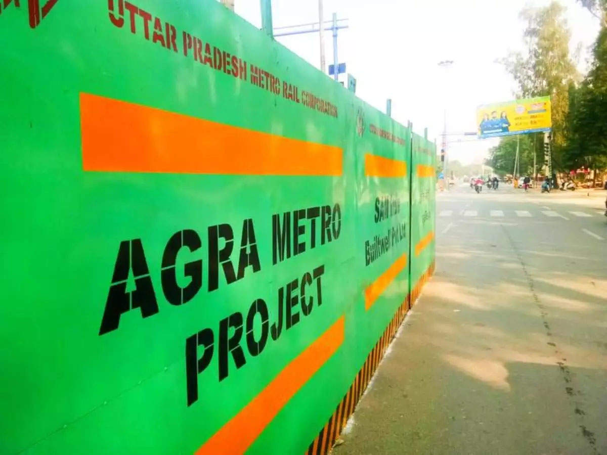 Agra Metro: 29 स्टेशन, 30 किमी...80 kmph रफ्तार, ताजमहल तक दीदार...जानें आगरा मेट्रो की खूबियां