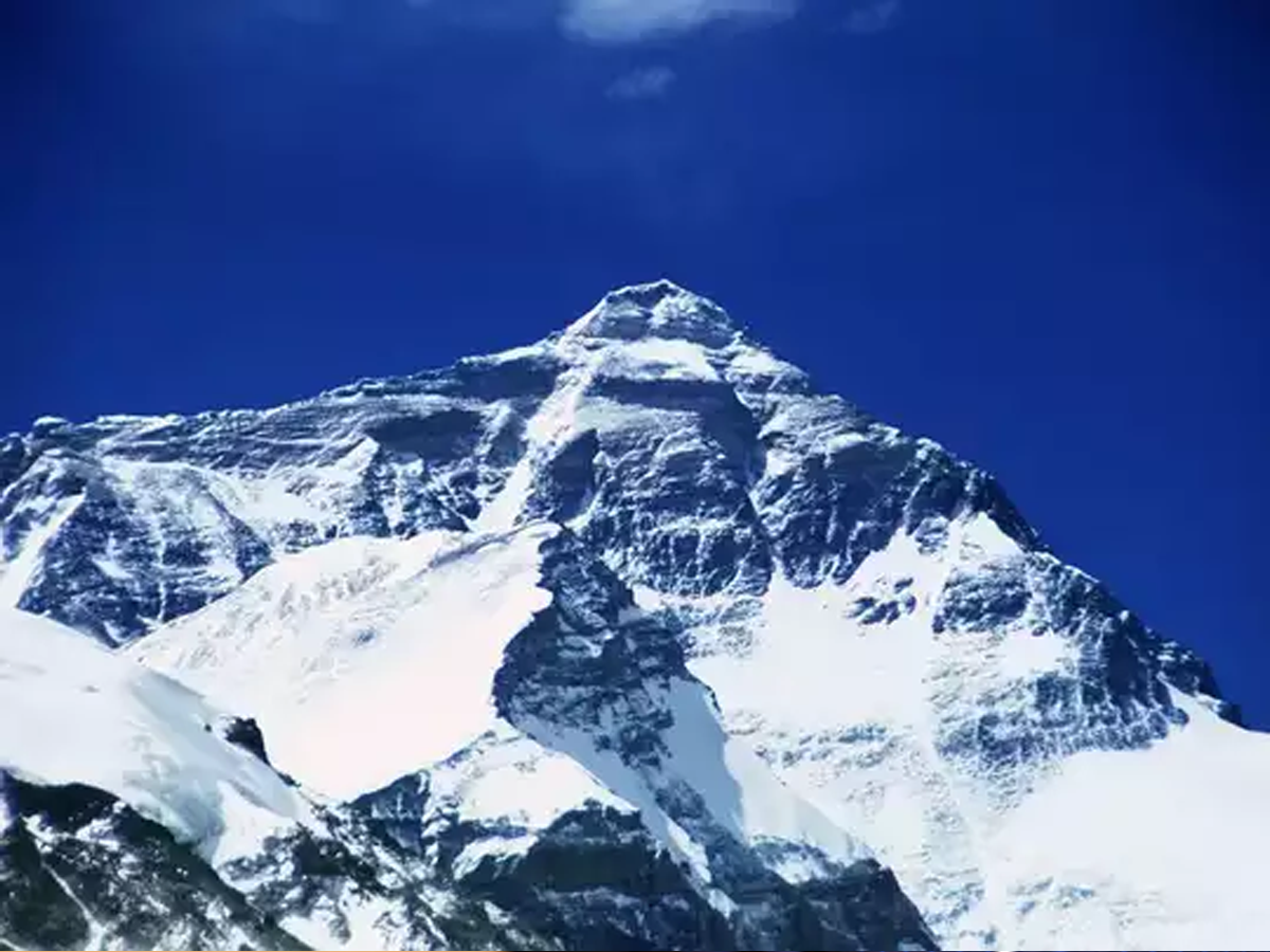 Mount Everest Height: 15 साल में बढ़ गई माउंट एवरेस्‍ट की ऊंचाई, नेपाल-चीन ने किया नई ऊंचाई का ऐलान