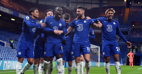 Premier League wrap: Chelsea go top of table after impressive win against Leeds, United fight back