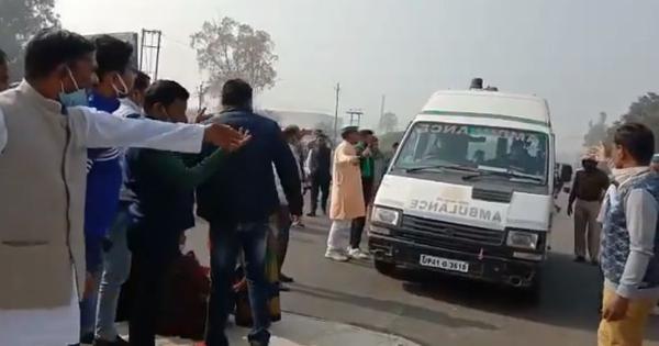Watch: Protesting farmers blocking highway make way for ambulance in Hapur, Uttar Pradesh