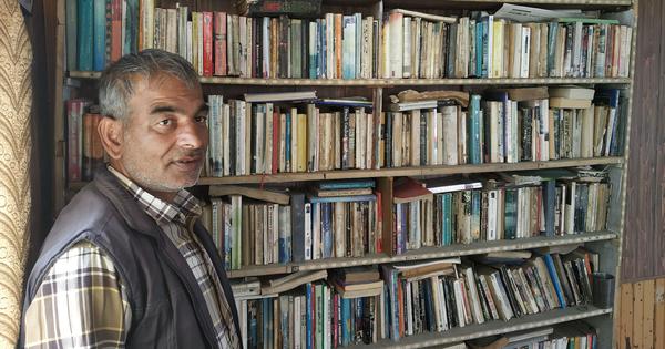 Amidst the pandemic, a school dropout in Kashmir waits for the library he started to reopen