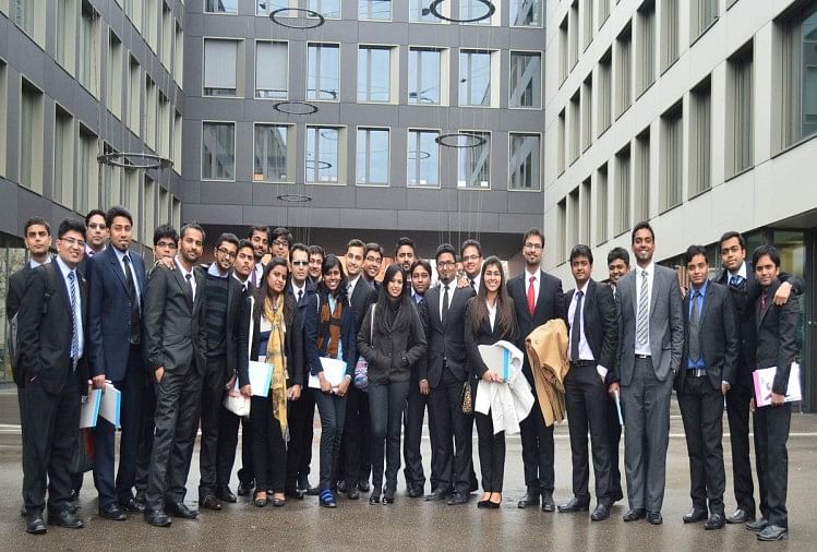 दिल्ली आईआईटी के 300 छात्रों को मिलीं शानदार पैकेज पर नियुक्तियां