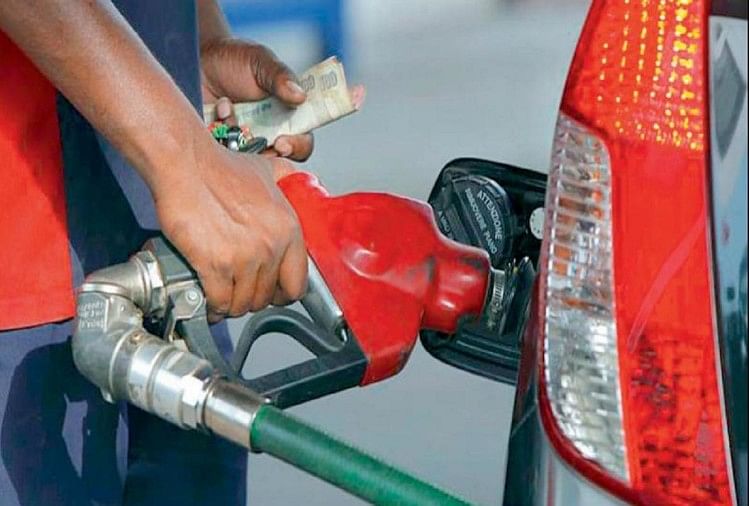 Petrol Diesel Price: आज फिर बढ़े पेट्रोल-डीजल के दाम, जानें कितनी हुई बढ़ोतरी
