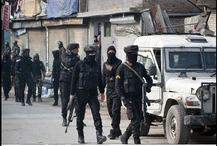 जम्मू-कश्मीरः श्रीनगर में सुरक्षाबलों पर आतंकी हमला, एक जवान घायल