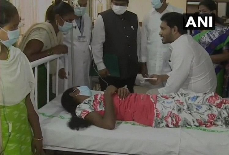 आंध्र प्रदेश : रहस्यमयी बीमारी से 500 से ज्यादा संक्रमित, ब्लड सैंपल में मिला लेड और निकल