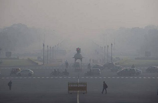दिल्ली में प्रदूषण से फिलहाल राहत नहीं, तीन-चार दिनों में वायु गुणवत्ता खराब होने की आशंका - mobile