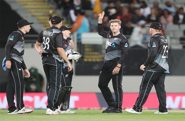 न्यूजीलैंड ने जीता पहला टी20 मैच, वेस्टइंडीज को पांच विकेट से हराया - mobile