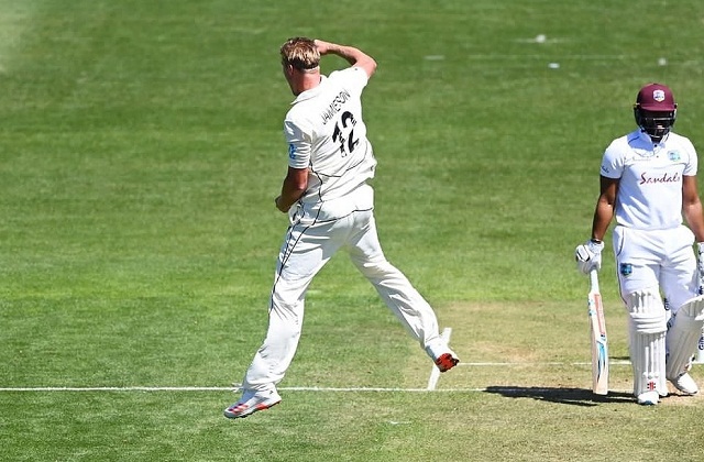 वेस्टइंडीज के खिलाफ दूसरे टेस्ट में न्यूजीलैंड जीत के करीब - mobile