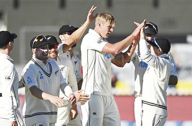 NZ vs WI : काइल जैमीसन के 5 विकेट, वेस्टइंडीज फॉलोआन की कगार पर