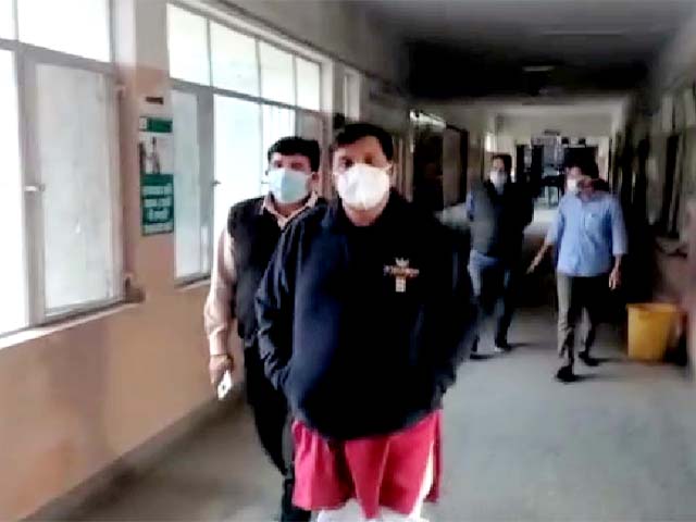 ऊना अस्पताल में स्टाफ को नदारद देख तल्ख हुए मुकेश अग्निहोत्री, सरकार पर साधा निशाना - mobile