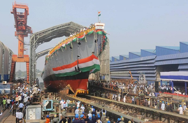 भारतीय नौसेना की बढ़ी ताकत, युद्धपोत ‘हिमगिरि' का कोलकाता में जलावतरण - mobile