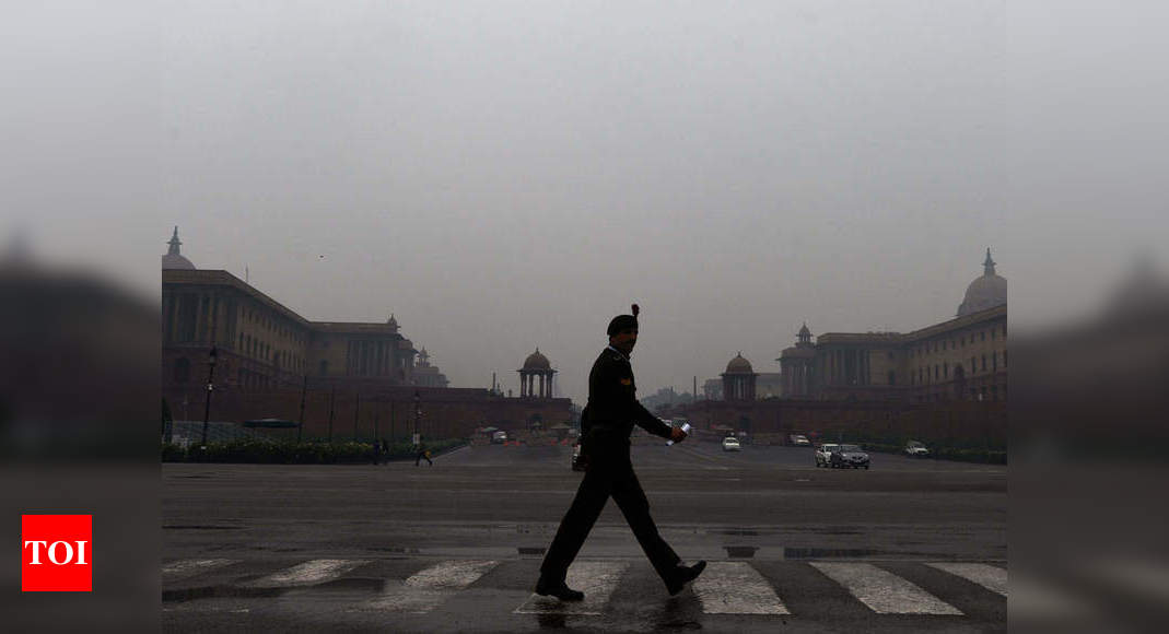 Delhi Temperature: At 9.4 degree Celsius, Delhi records coldest morning this season | Delhi News - Times of India